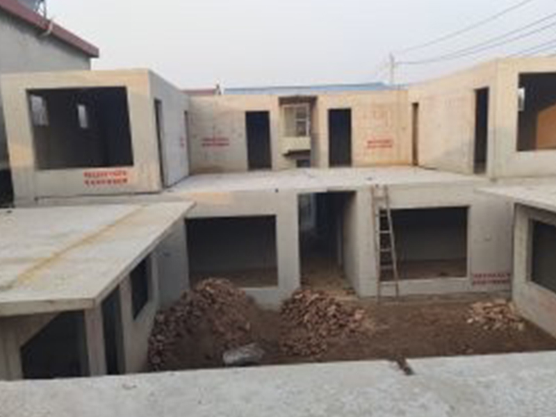 新鄉(xiāng)市紅旗區(qū)小店鎮(zhèn)關(guān)屯村兩層四合院