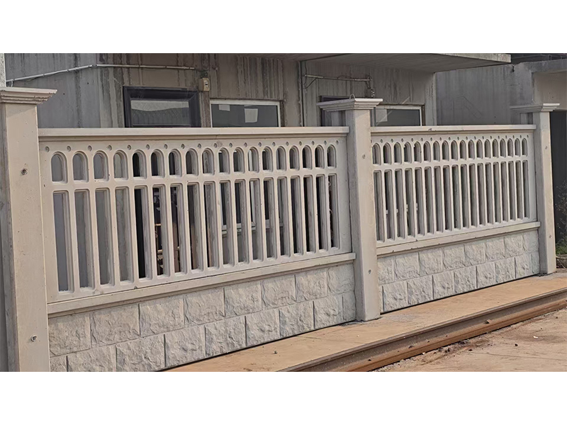 鏤空式水泥圍墻